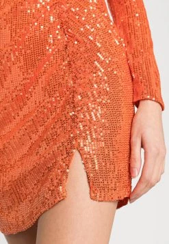 Nly by Nelly MOST WANTED SEQUIN DRESS - Cocktailkleid/Festliches Kleid in Orange für Damen -Nly by Nelly Verkaufsladen ddfca2eda49a4edfbf3ea0e515e32aa5