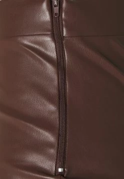 Nly by Nelly SIDE CUT PANTS - Stoffhose in Braun für Damen | Bequeme & Stilvolle Hosen -Nly by Nelly Verkaufsladen ebf9cb4dcf1a4c5ab4adcd57c9f659e5