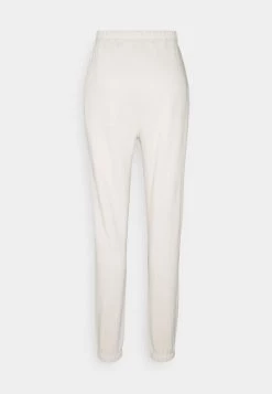 Nly by Nelly COZY PANTS - Bequeme Jogginghose für Damen in Cremefarben -Nly by Nelly Verkaufsladen f0e9ef106a754c4da2ed91742b01b7fb