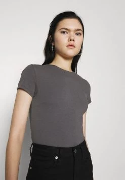 Nly by Nelly PERFECT CROPPED TEE - Damen T-Shirt Basic in Off Black -Nly by Nelly Verkaufsladen f6782ee9000e40da9b806bbd5e6ae0ba