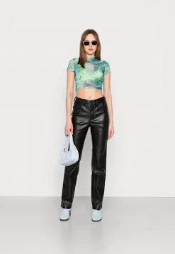 Nly by Nelly Damen CROPPED T-Shirt mit Ocean Abstract Print | Trendiges Kurzarm-Shirt -Nly by Nelly Verkaufsladen f9b4053915534634b73d71caced7b950