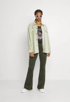 Nly by Nelly OVERSIZED SHACKET - Pistazie Oversized Bluse für Damen | Trendige Oversized Bluse in Pistazie -Nly by Nelly Verkaufsladen fe0afa0405744976a5a006fcc01e64d0